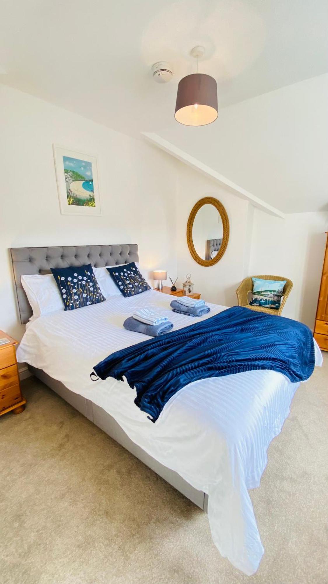 The Hillocks, Looe - Two Bedroom House With Fabulous Views Of Looe Town And Harbour מראה חיצוני תמונה