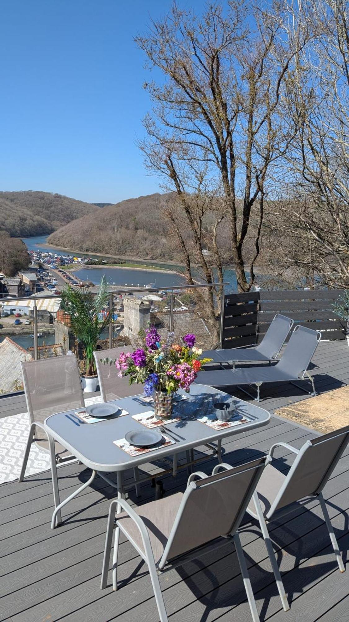 The Hillocks, Looe - Two Bedroom House With Fabulous Views Of Looe Town And Harbour מראה חיצוני תמונה